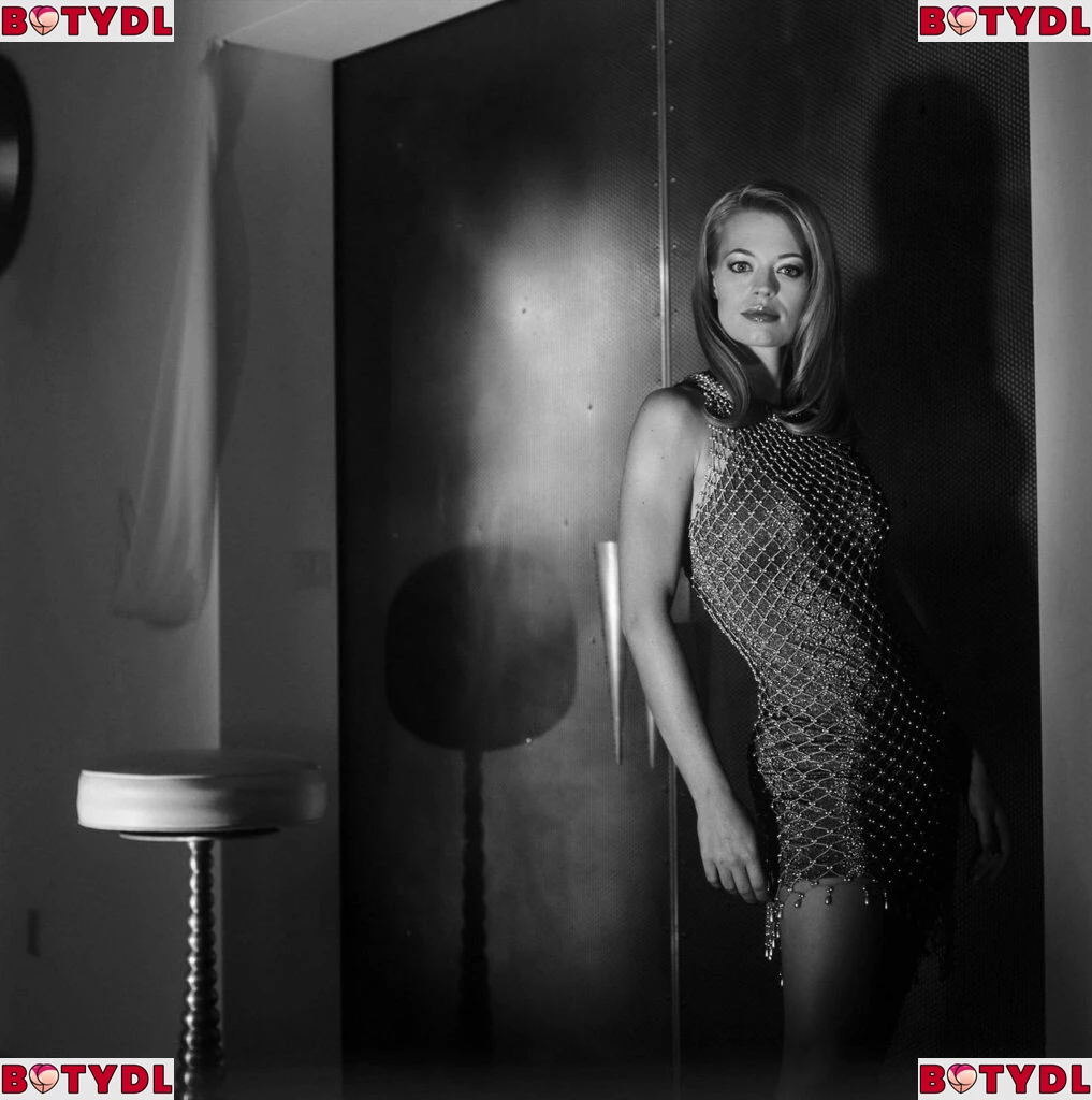 Jeri Ryan Onlyfans Photo Gallery 