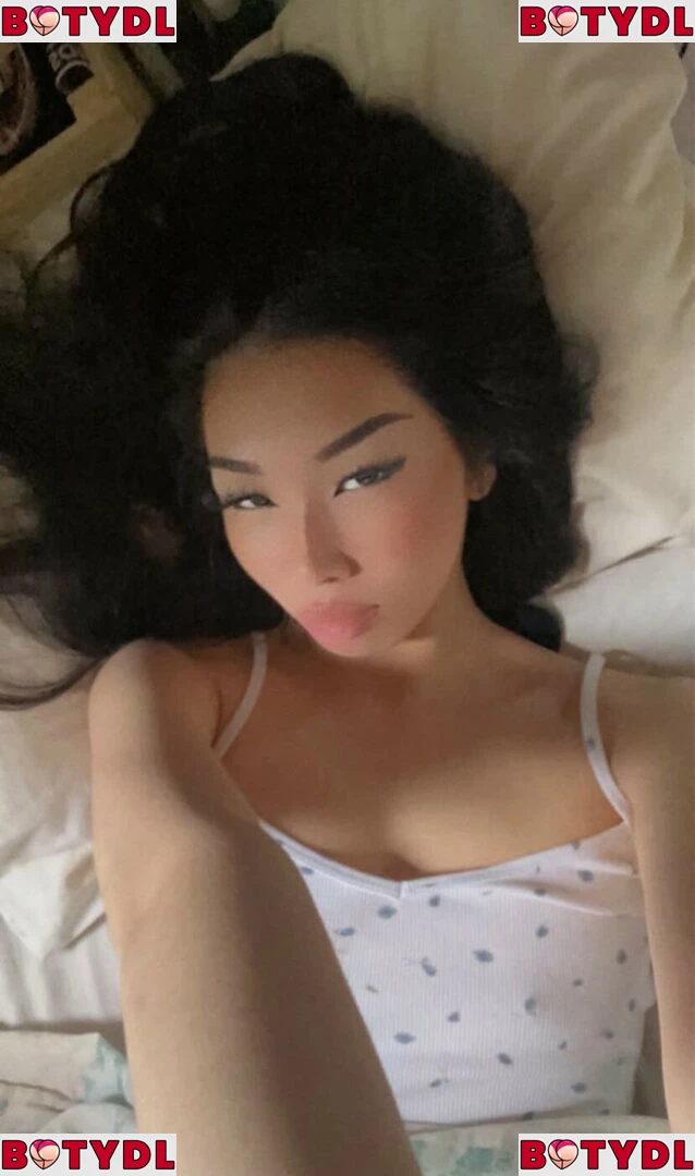 Kamilla Wong Onlyfans Photo Gallery 