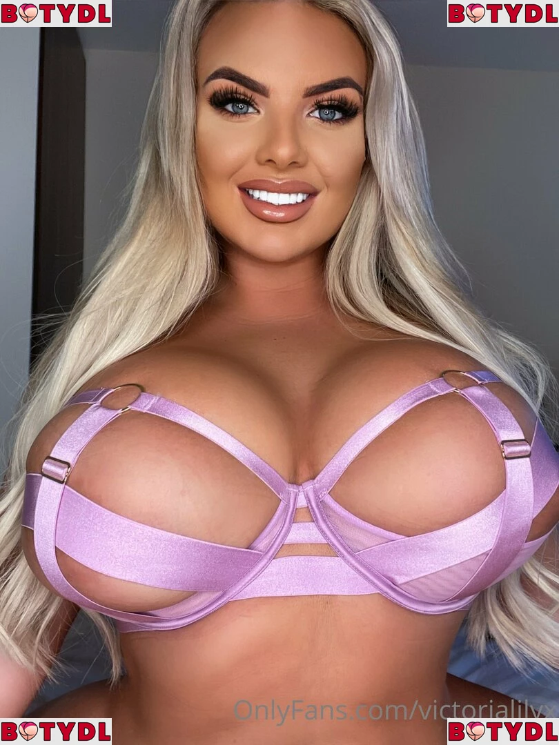 Victorialilyx Onlyfans Photo Gallery 