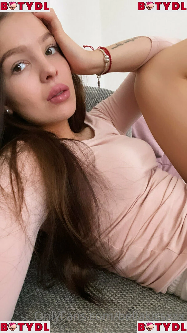 bellakissxxx Onlyfans Photo Gallery 