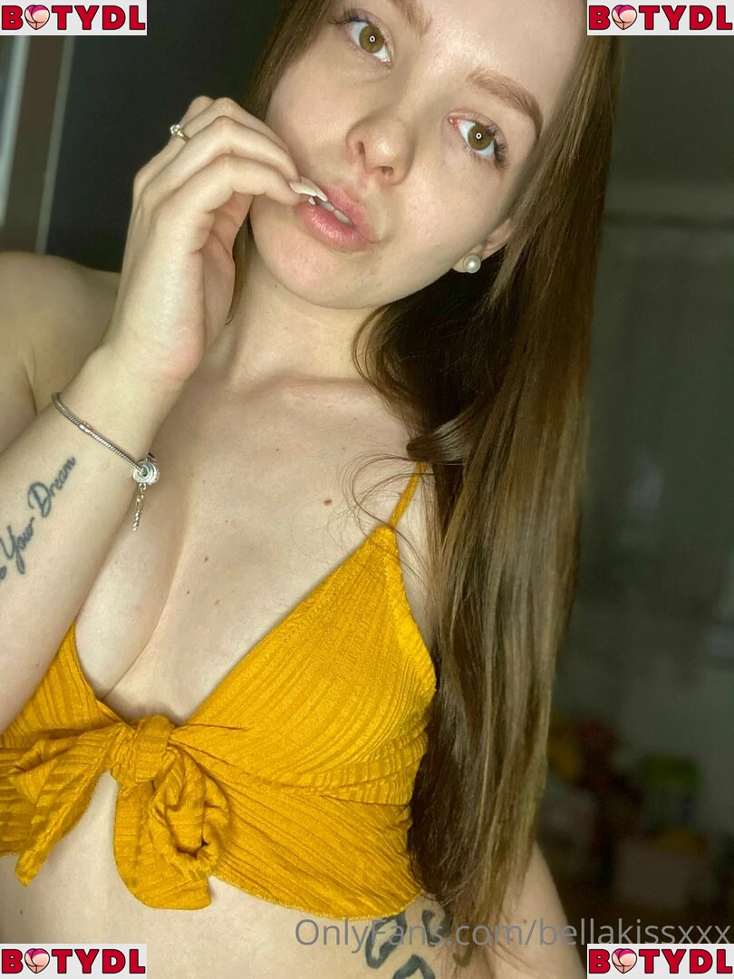 bellakissxxx Onlyfans Photo Gallery 