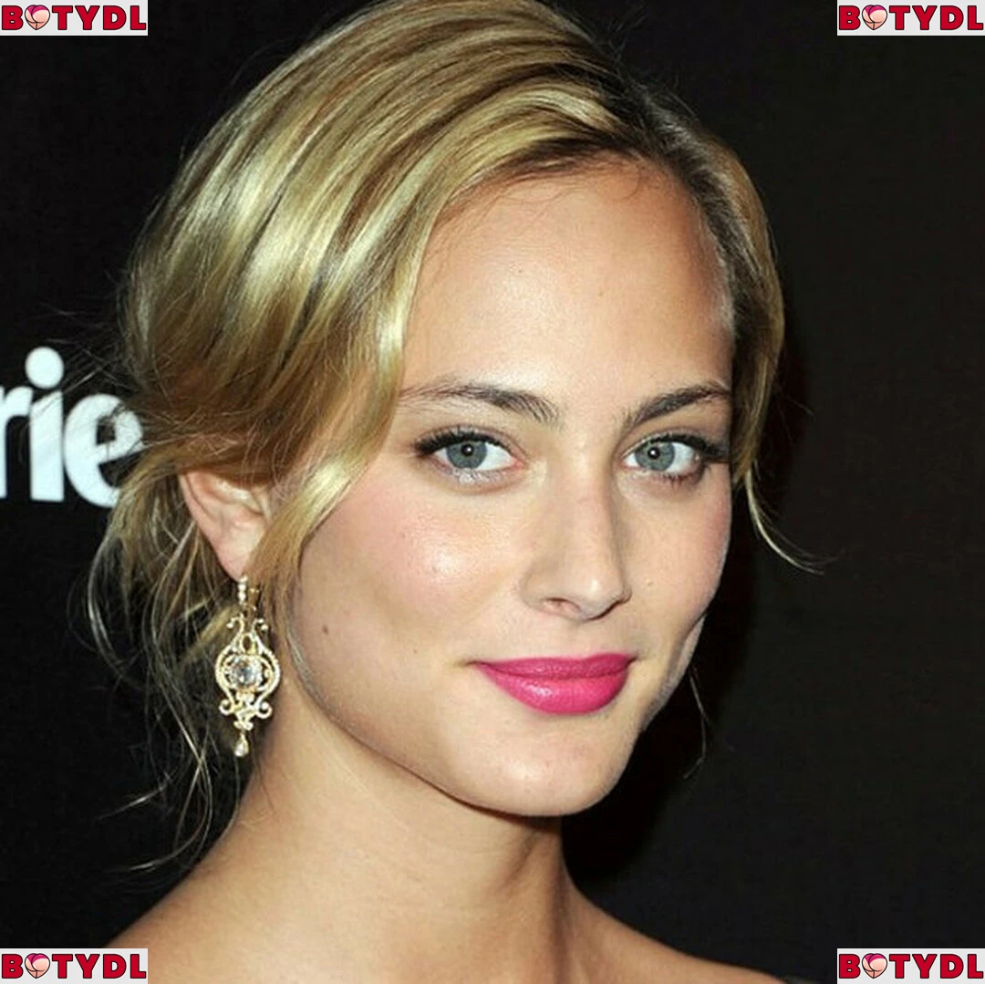 Nora Arnezeder Onlyfans Photo Gallery 