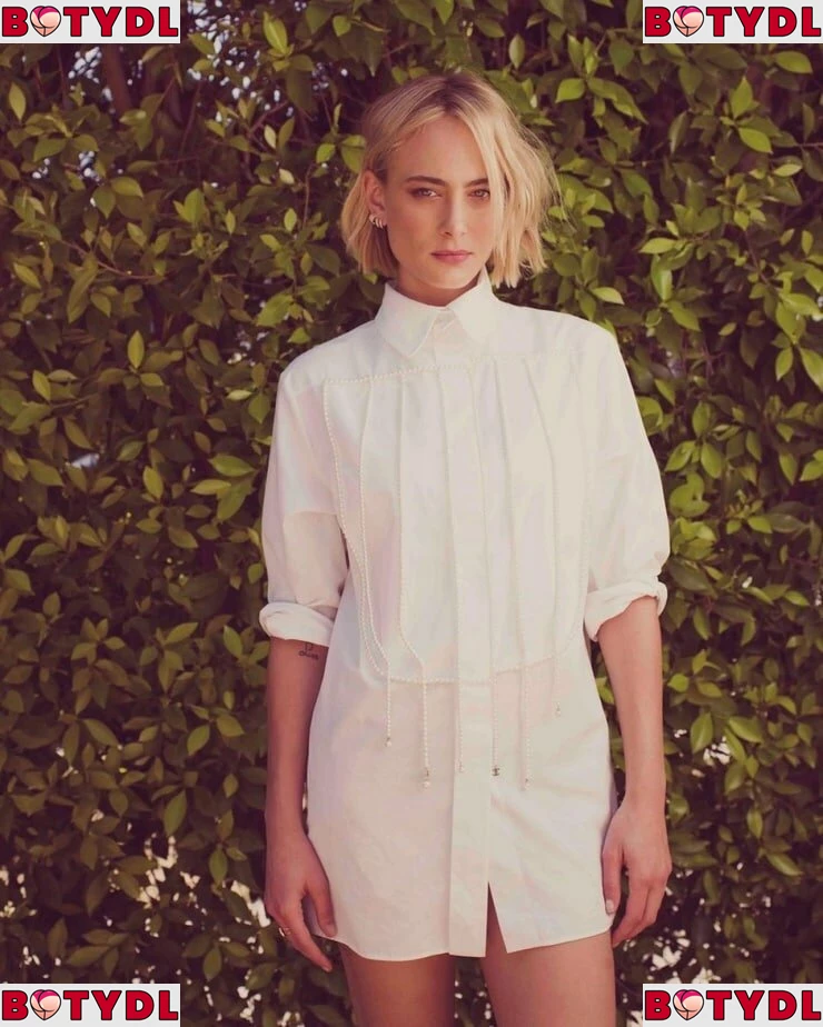 Nora Arnezeder Onlyfans Photo Gallery 