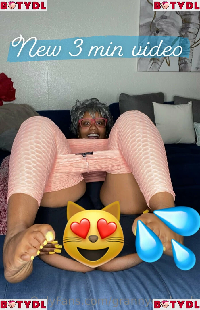 grannygodumb Onlyfans Photo Gallery 