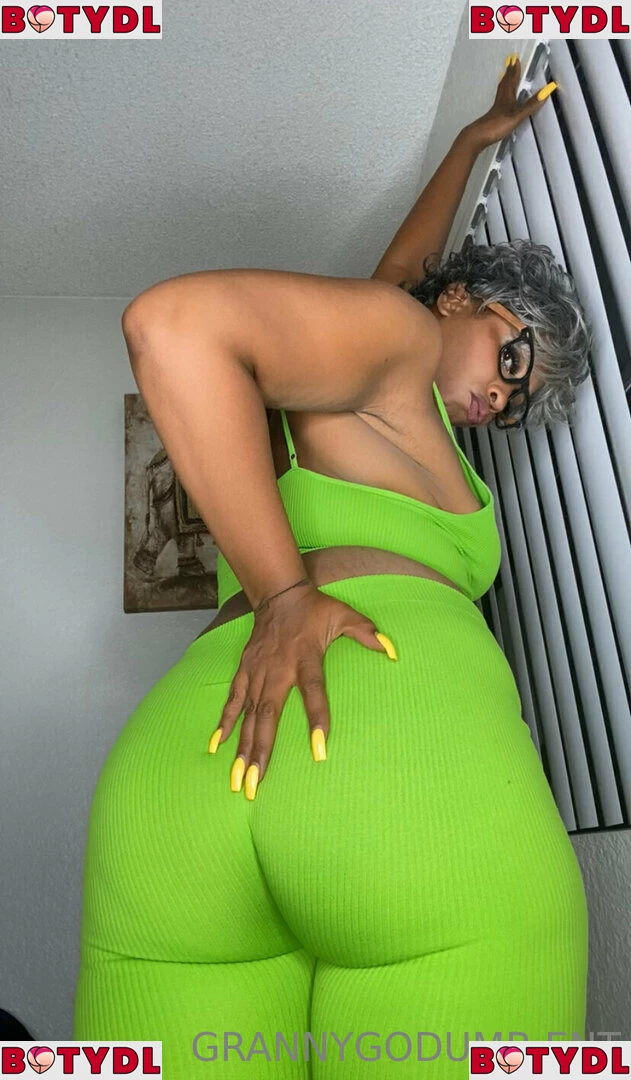 grannygodumb Onlyfans Photo Gallery 