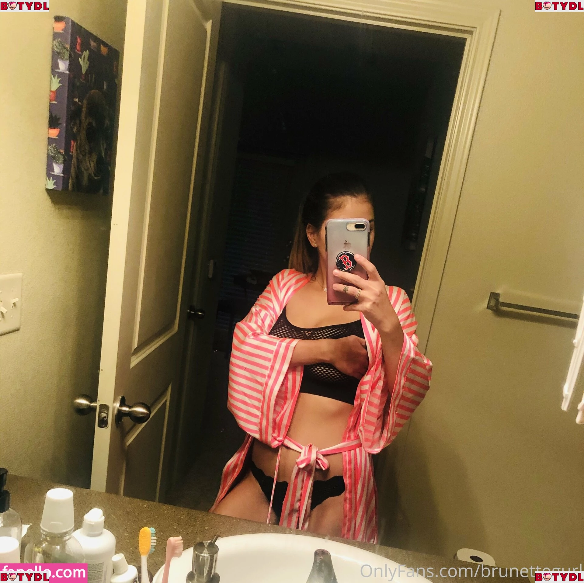 brunettegurl Onlyfans Photo Gallery 