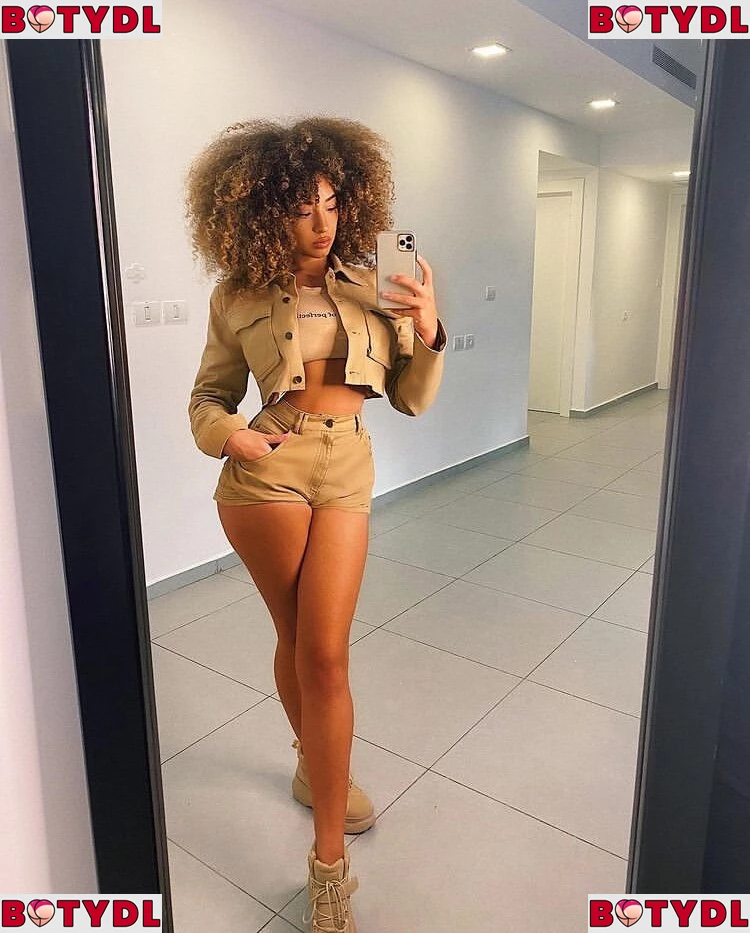 Dana Curly Onlyfans Photo Gallery 