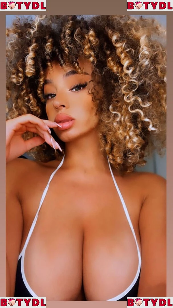 Dana Curly Onlyfans Photo Gallery 