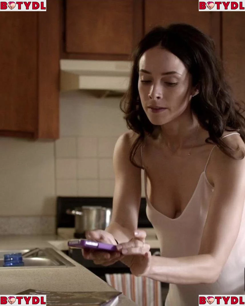 Abigail Spencer Onlyfans Photo Gallery 