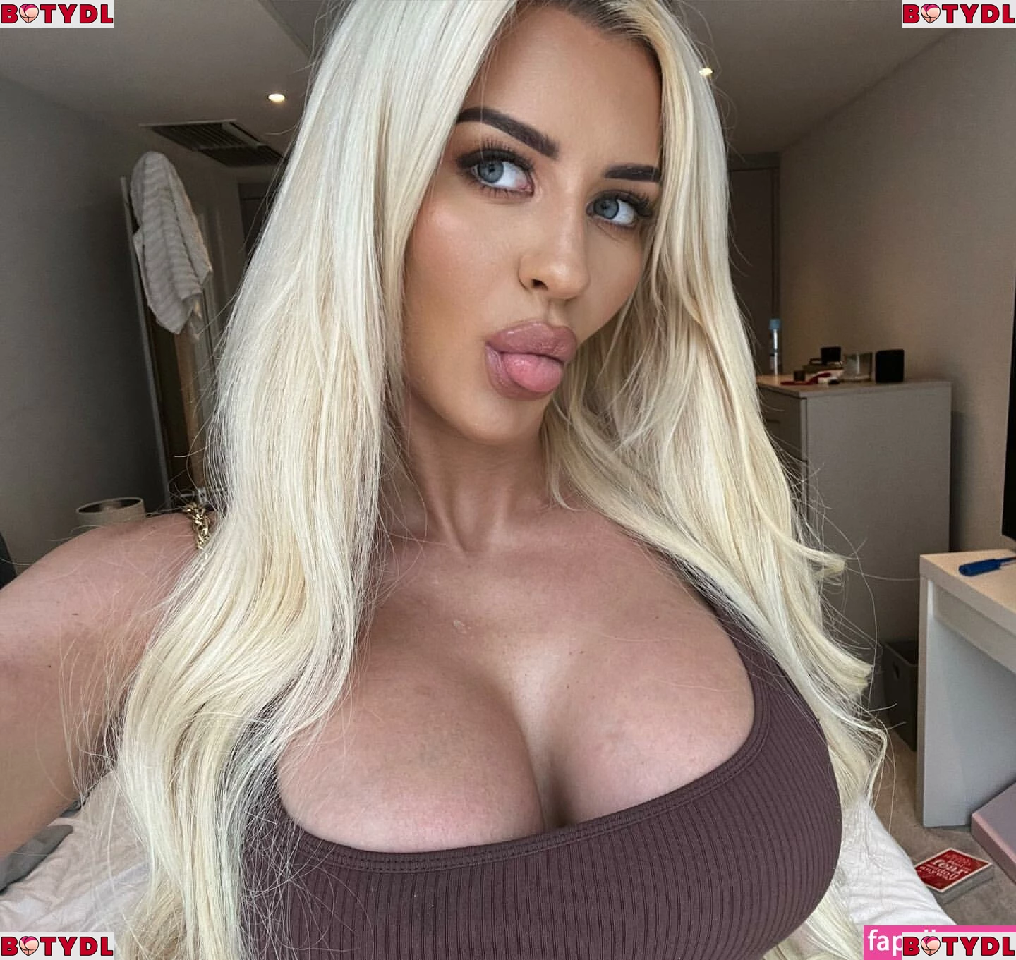 Sienna Day Onlyfans Photo Gallery 