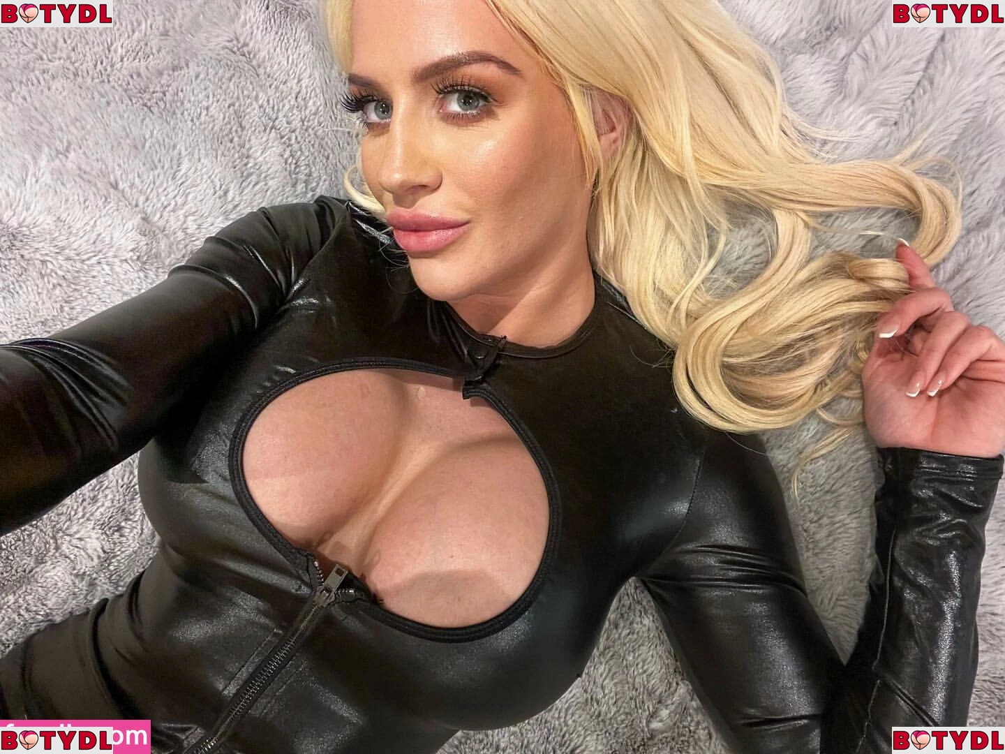 Sienna Day Onlyfans Photo Gallery 