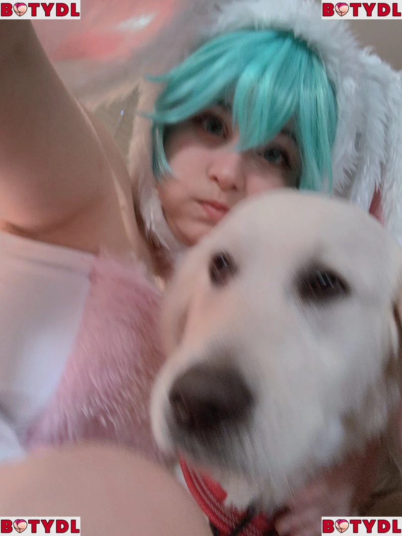 Mikumiku Onlyfans Photo Gallery 