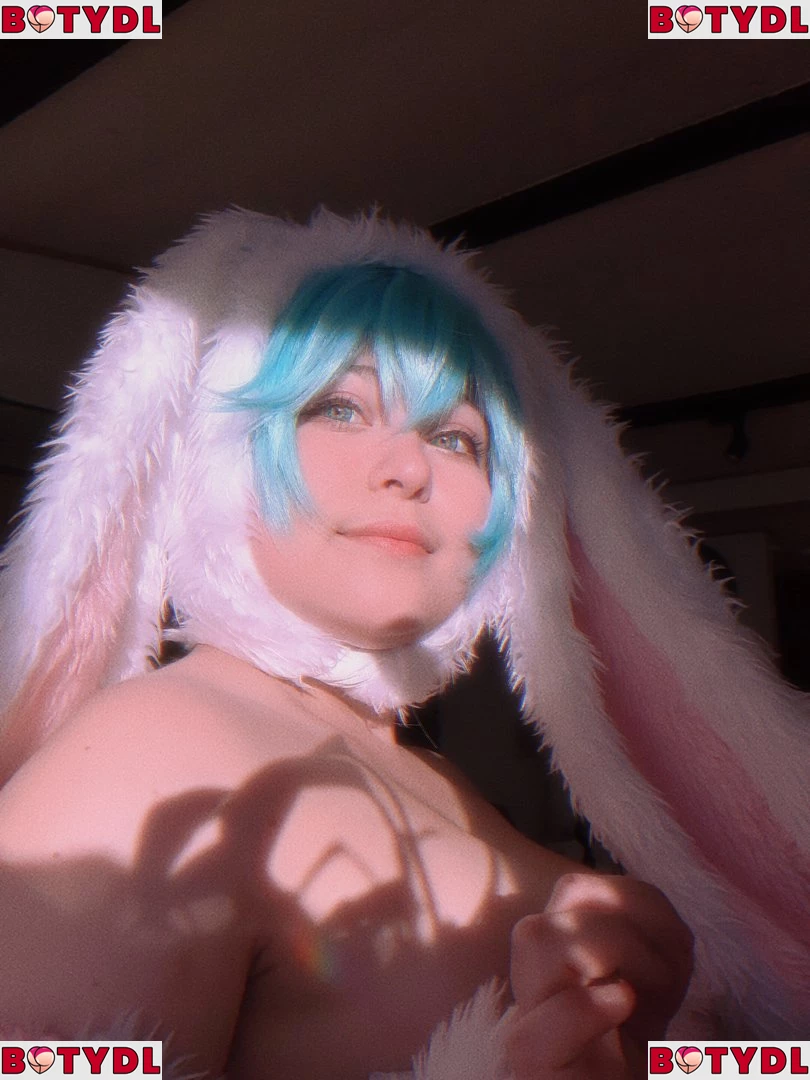 Mikumiku Onlyfans Photo Gallery 