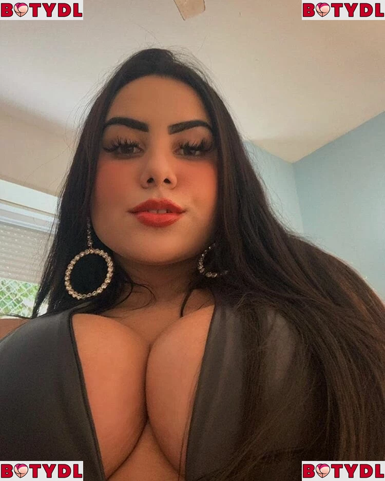 Victoria Matosa Onlyfans Photo Gallery 