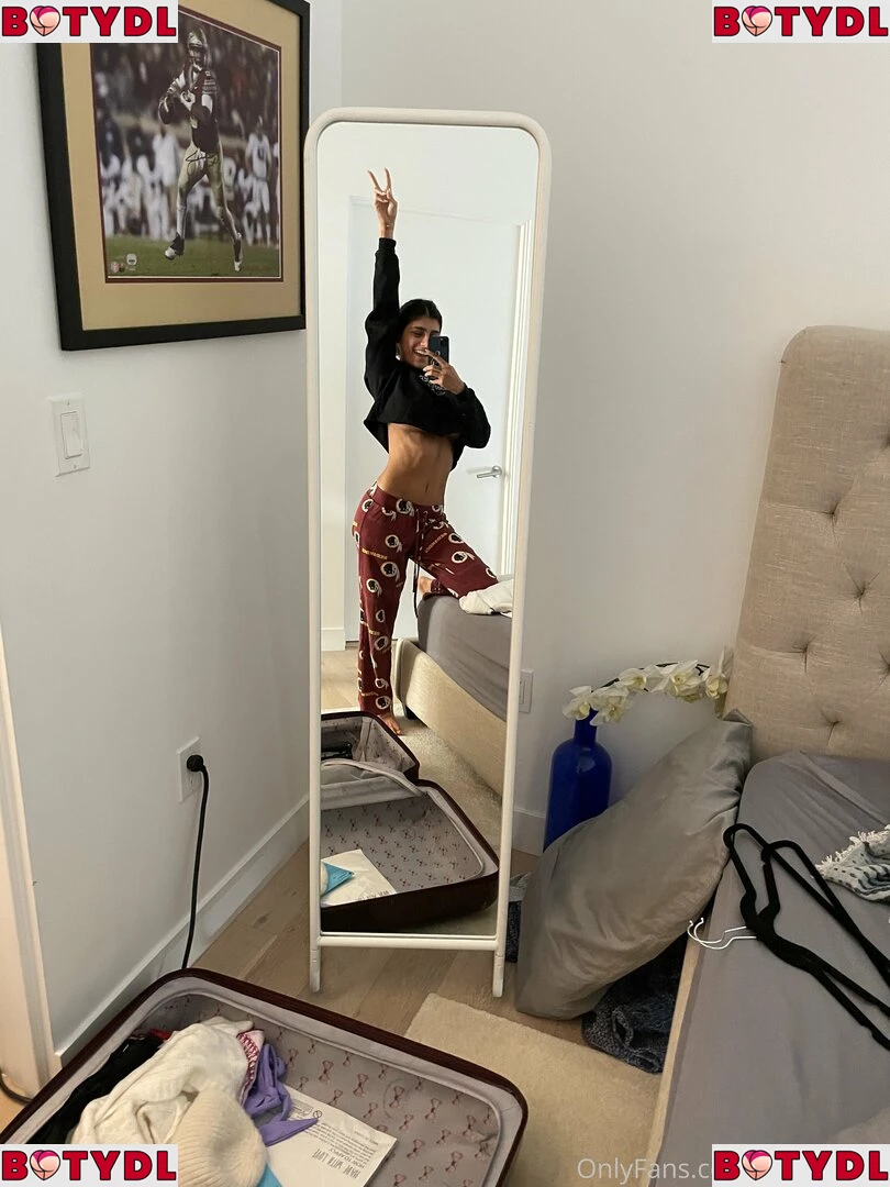 miakhalifa Onlyfans Photo Gallery 