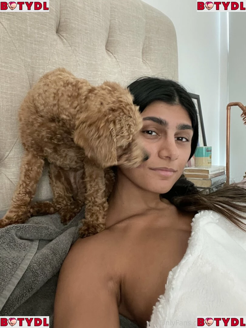 miakhalifa Onlyfans Photo Gallery 