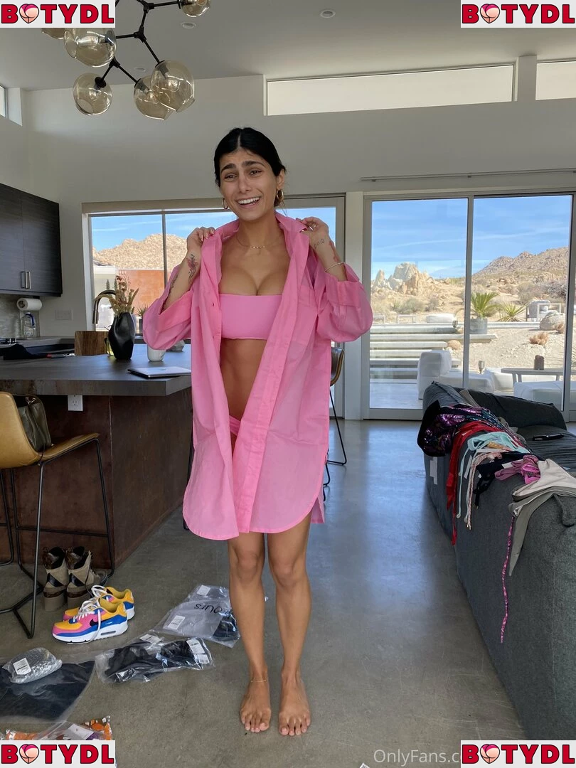 miakhalifa Onlyfans Photo Gallery 