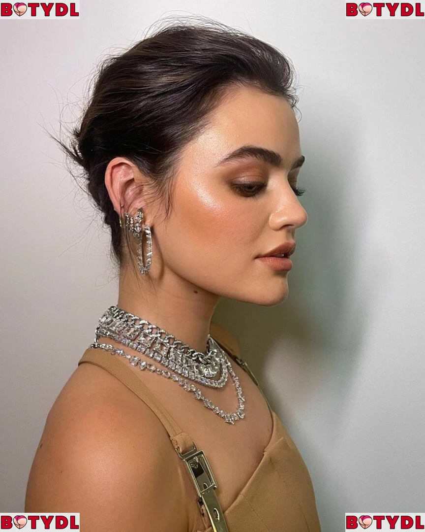 Lucy Hale Onlyfans Photo Gallery 