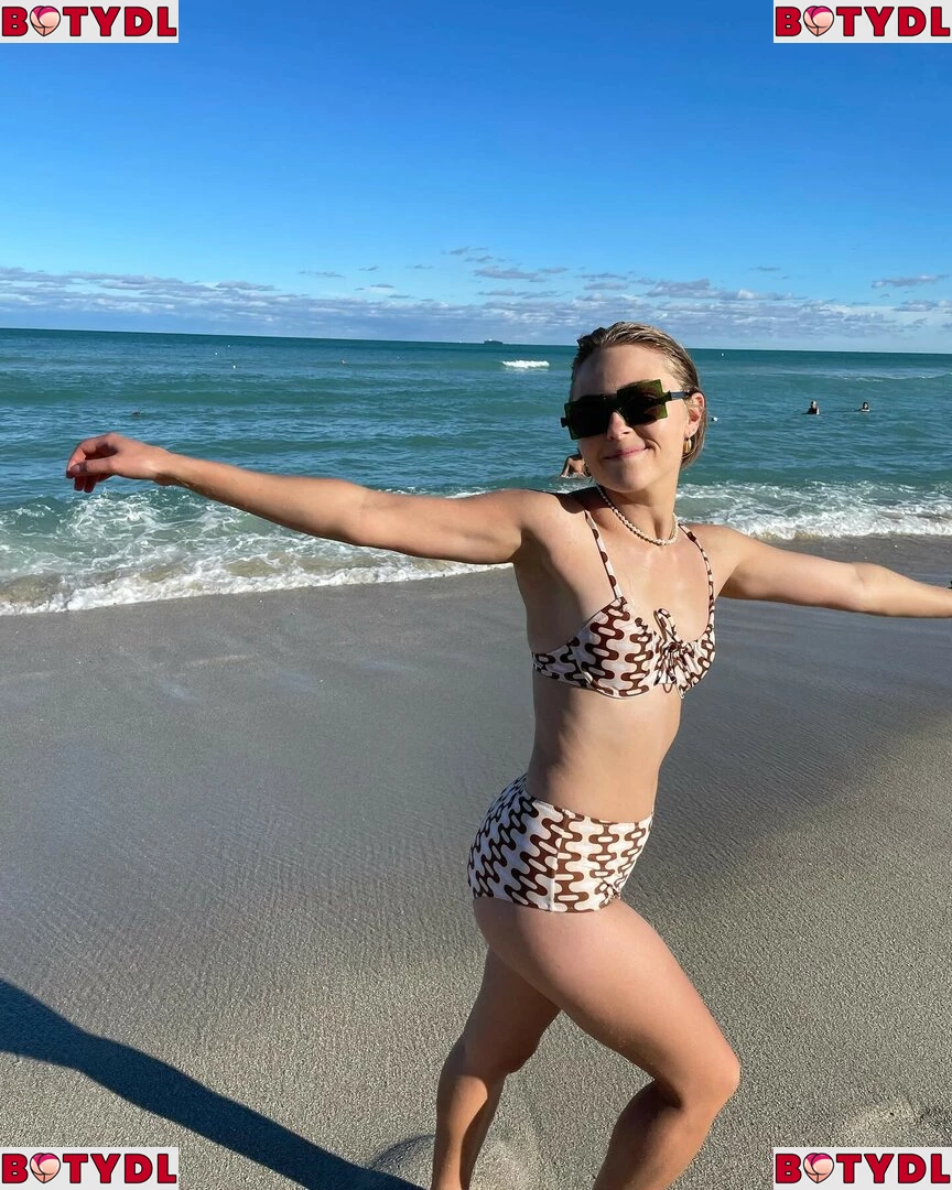 AnnaSophia Robb Onlyfans Photo Gallery 