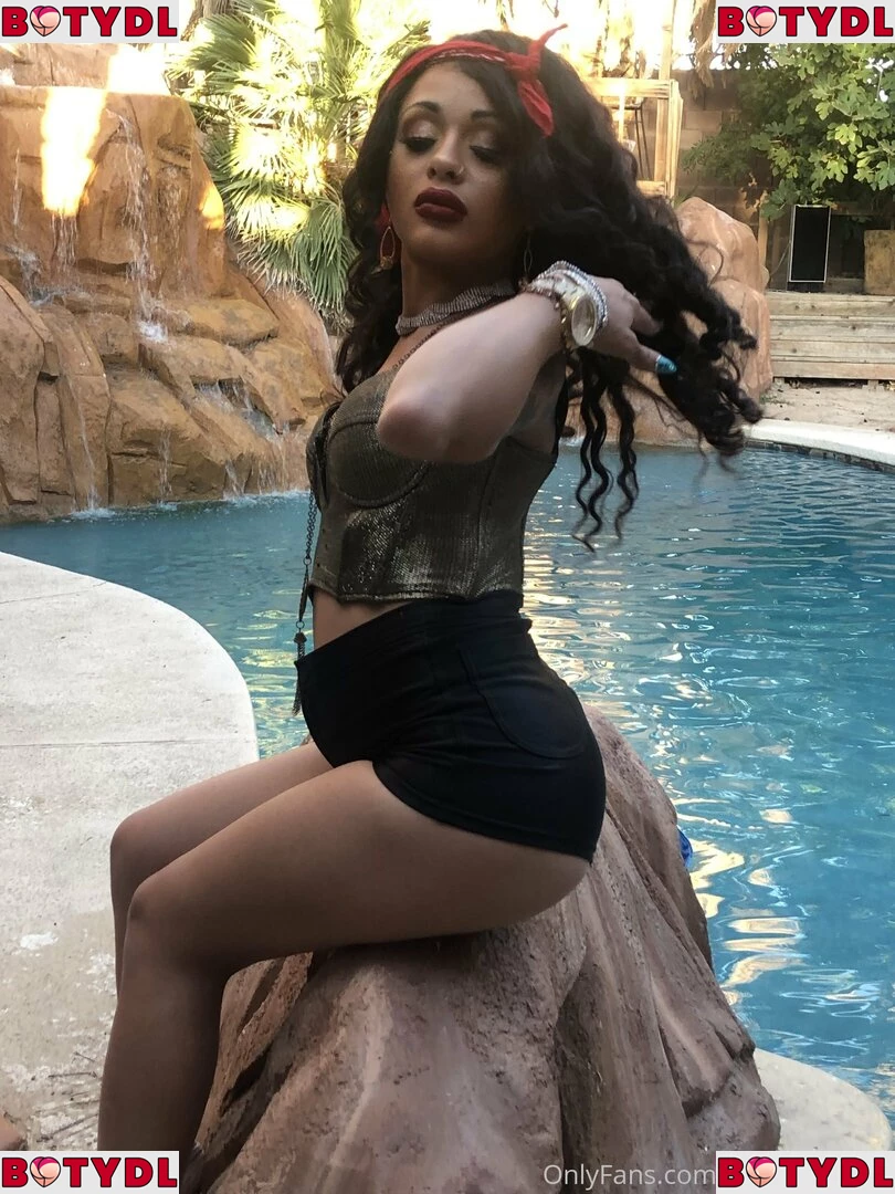 hollyhendrix_ Onlyfans Photo Gallery 