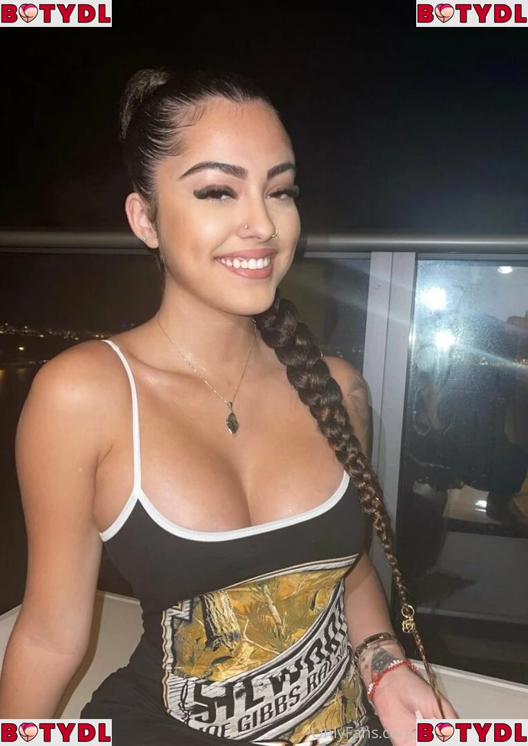 malutrevejo18 Onlyfans Photo Gallery 