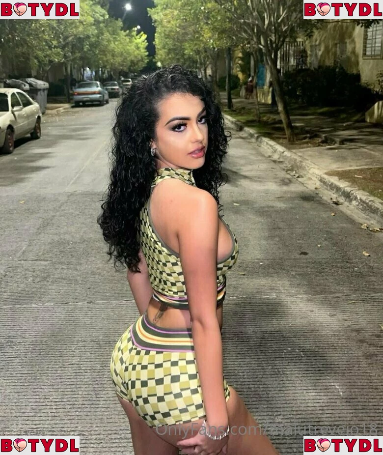 malutrevejo18 Onlyfans Photo Gallery 