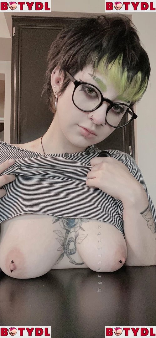 Gremlinbxtch Onlyfans Photo Gallery 