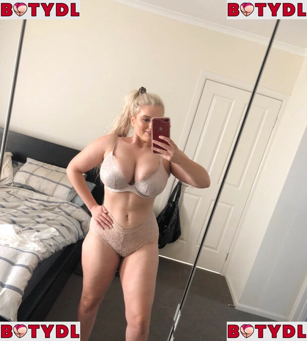 Casey Leigh Onlyfans Photo Gallery 