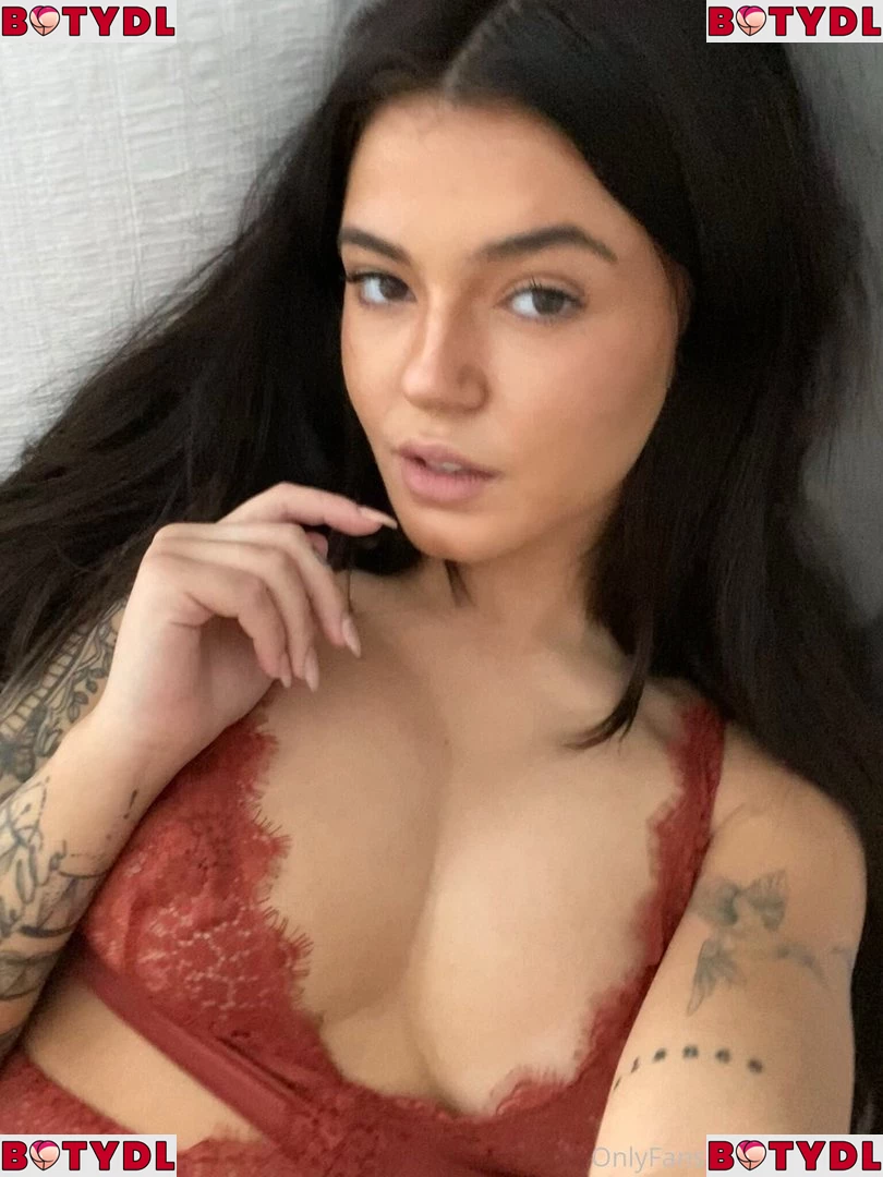 lunaelliee Onlyfans Photo Gallery 