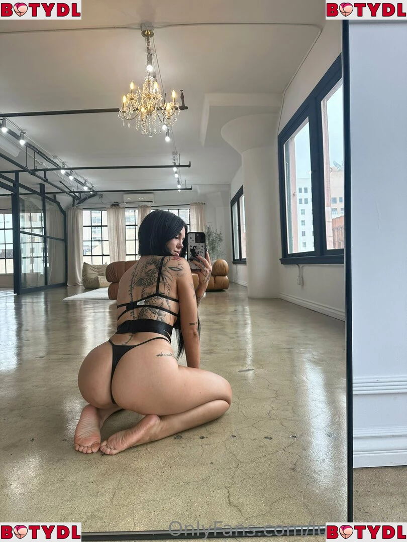 lunaelliee Onlyfans Photo Gallery 