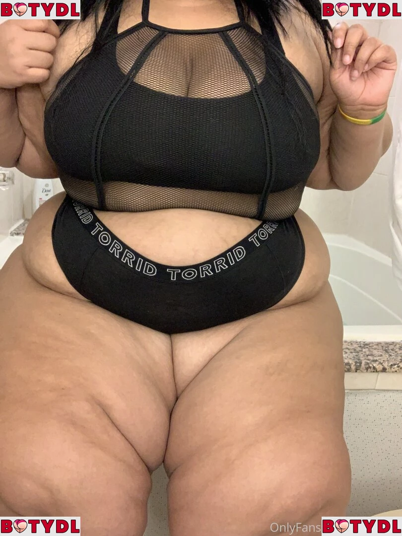 thiccflixx Onlyfans Photo Gallery 