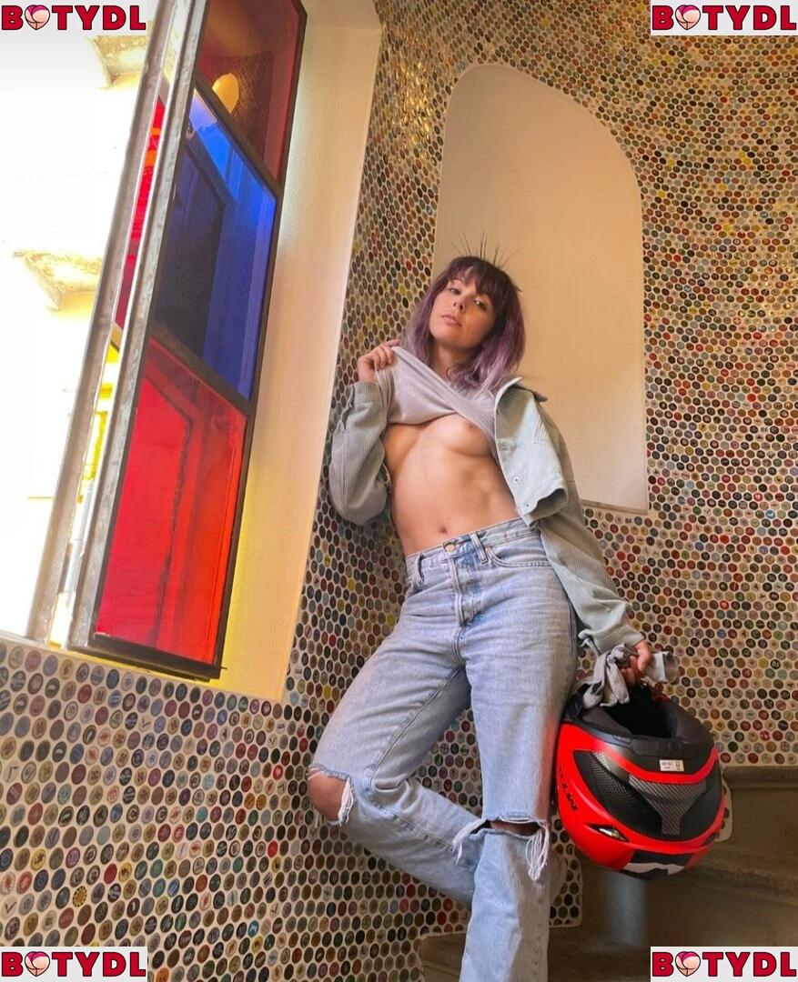 Ariel Rebel Onlyfans Photo Gallery 