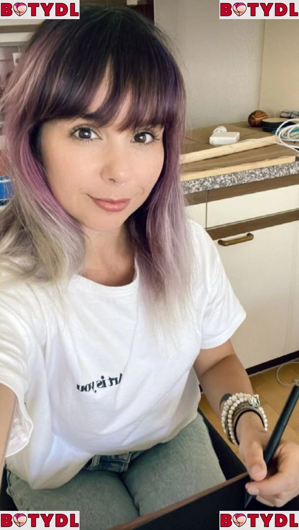 Ariel Rebel Onlyfans Photo Gallery 