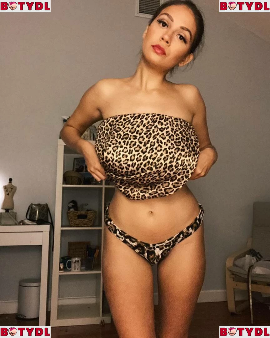 Maddy Mahmoudi Onlyfans Photo Gallery 