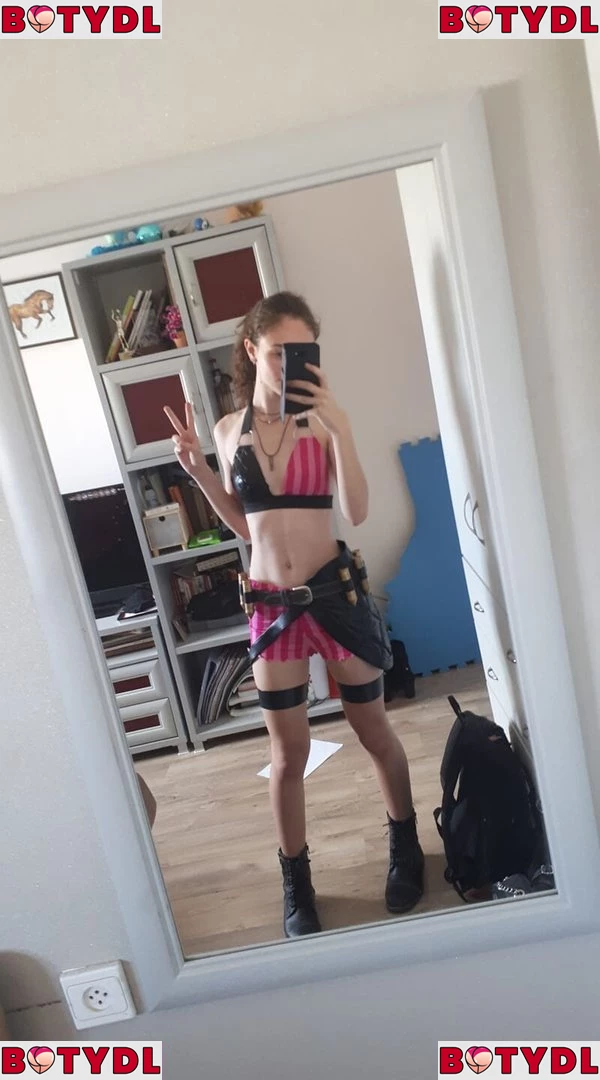 Michal Cosplay Onlyfans Photo Gallery 