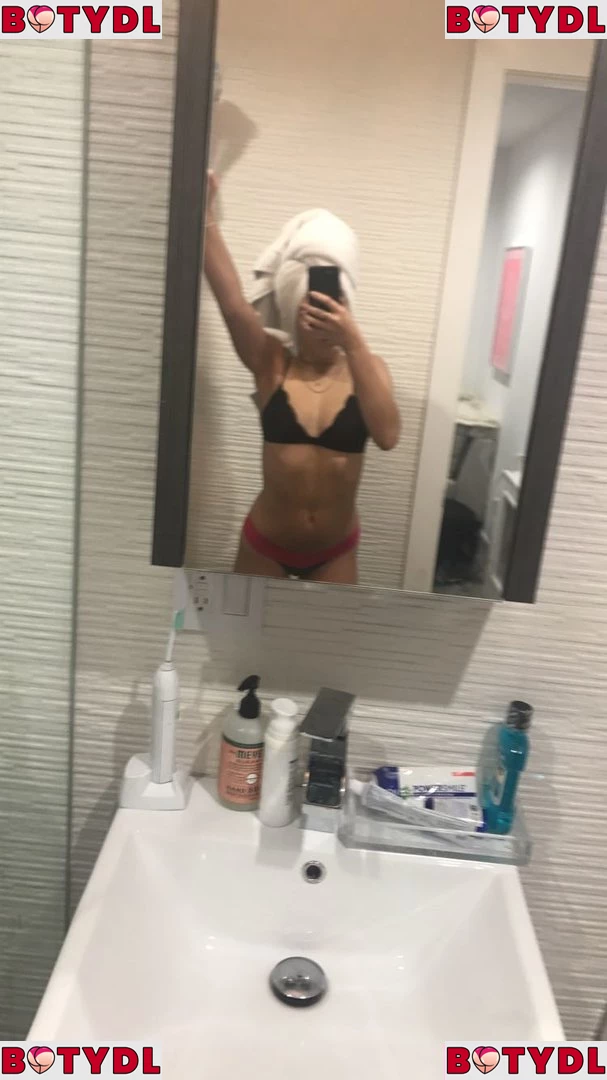 Noah Cyrus Onlyfans Photo Gallery 