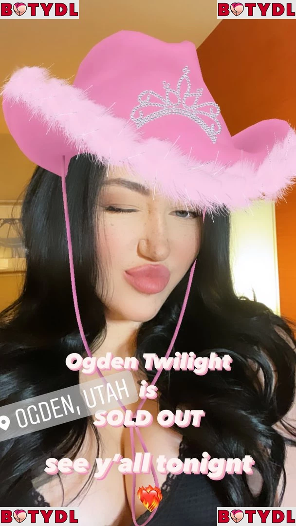 Noah Cyrus Onlyfans Photo Gallery 