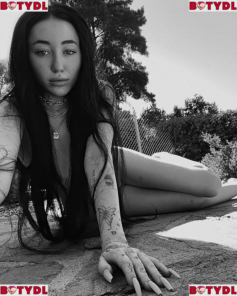 Noah Cyrus Onlyfans Photo Gallery 