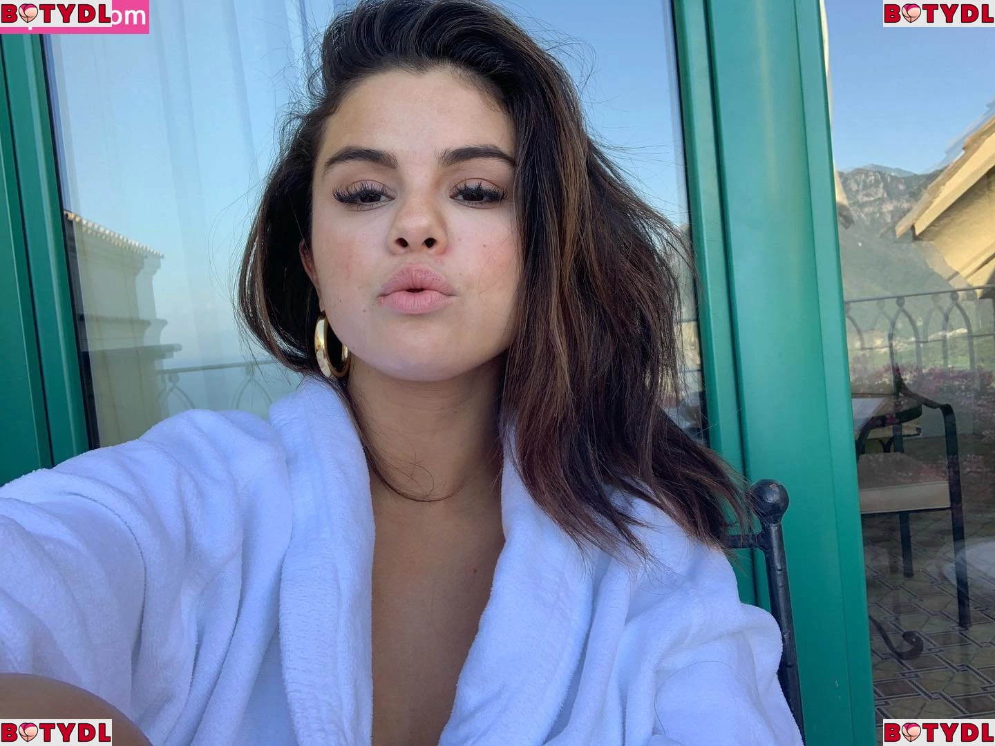 Selena Gomez Onlyfans Photo Gallery 