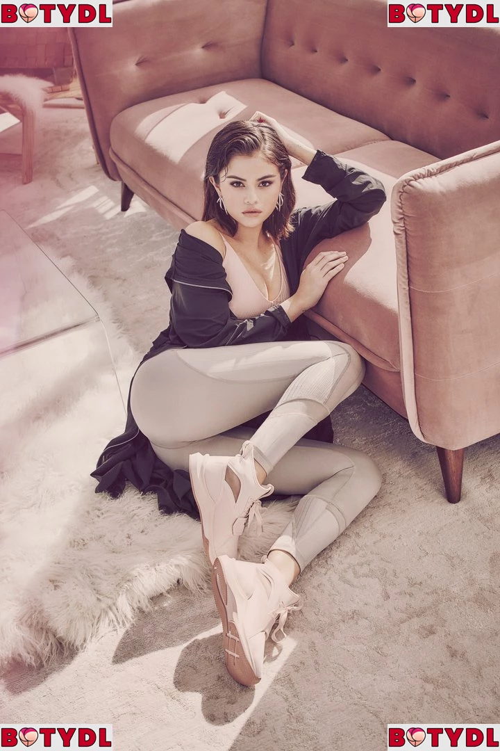 Selena Gomez Onlyfans Photo Gallery 