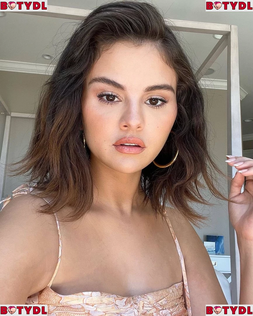 Selena Gomez Onlyfans Photo Gallery 