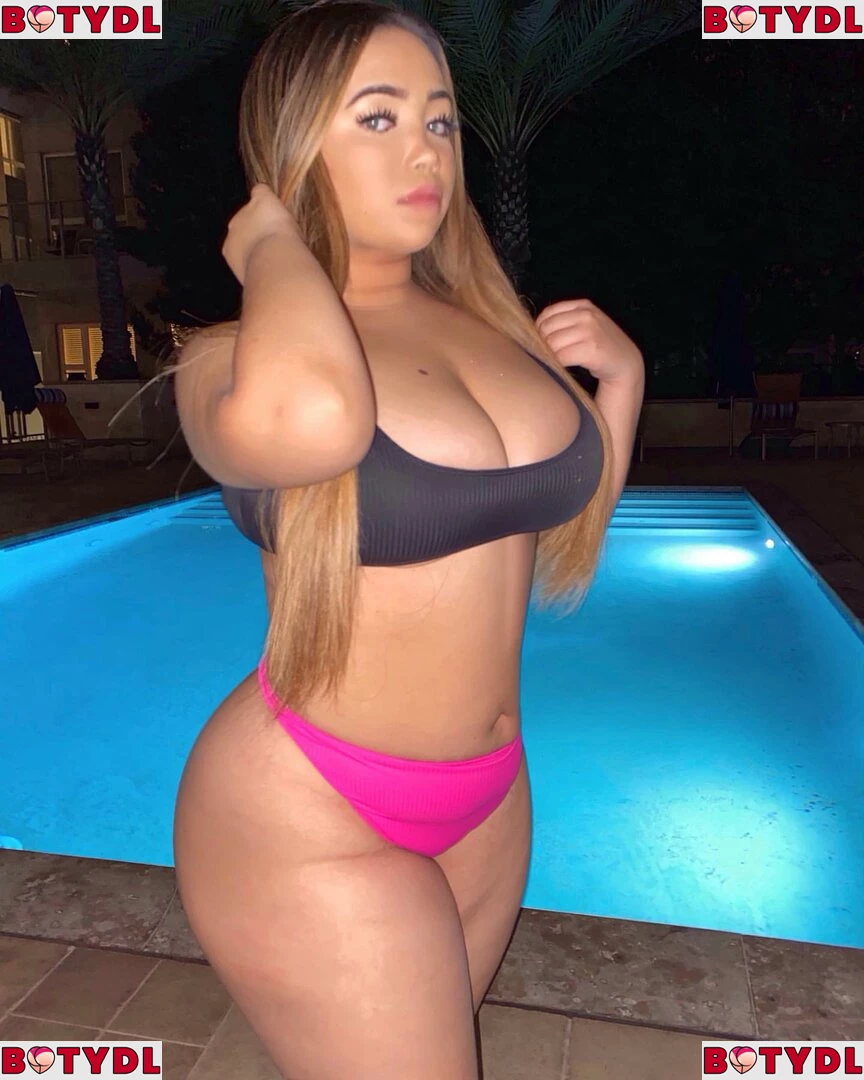 Jenessa Onlyfans Photo Gallery 