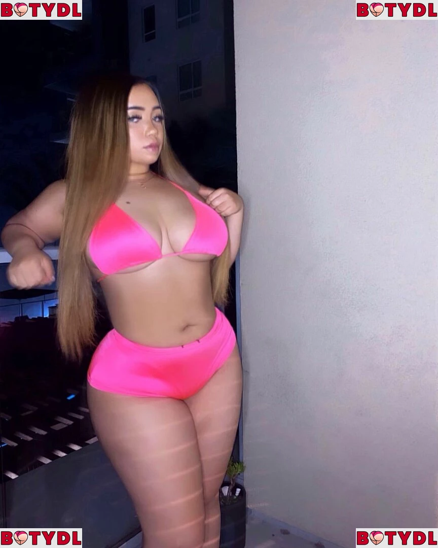 Jenessa Onlyfans Photo Gallery 