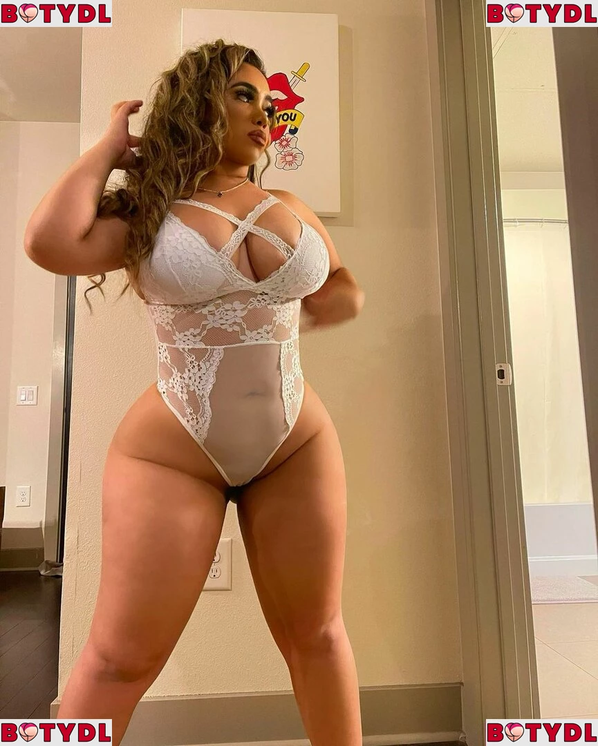 Jenessa Onlyfans Photo Gallery 