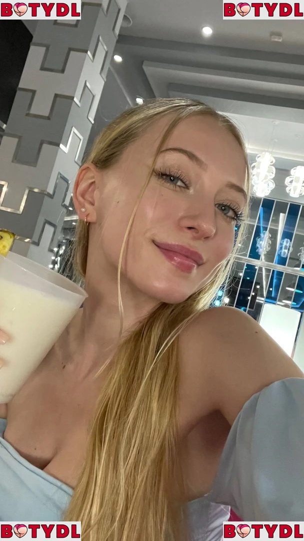 Sophia Diamond Onlyfans Photo Gallery 