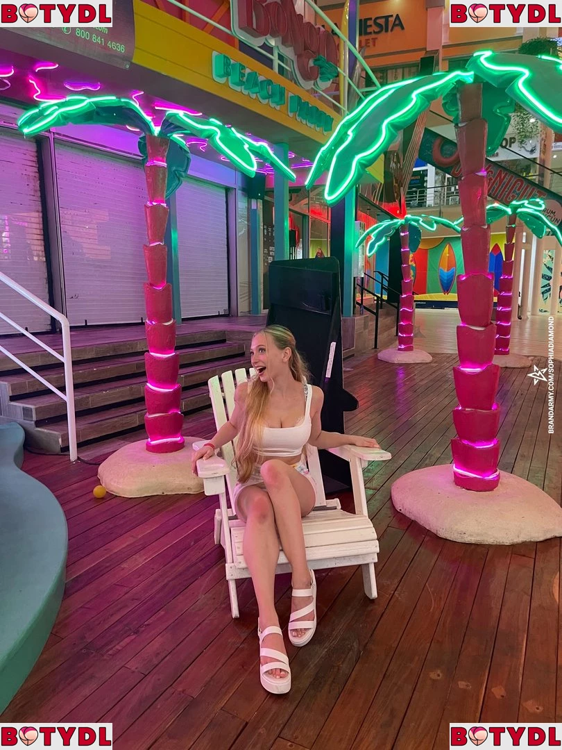 Sophia Diamond Onlyfans Photo Gallery 