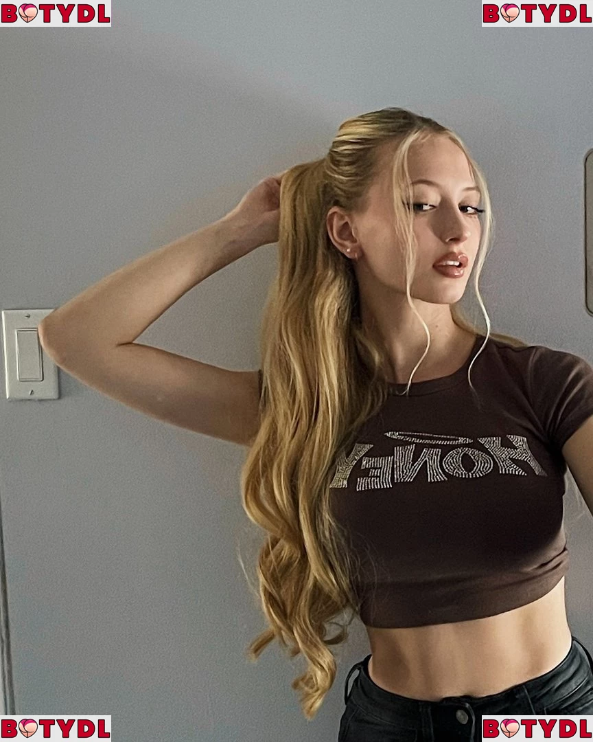 Sophia Diamond Onlyfans Photo Gallery 