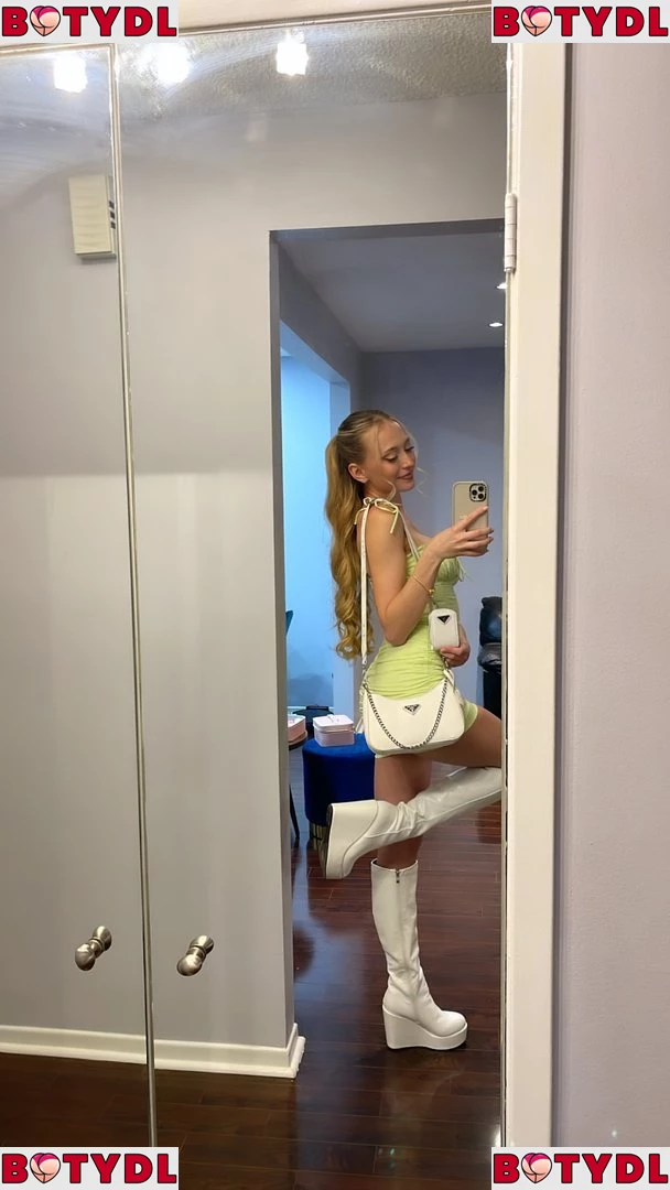 Sophia Diamond Onlyfans Photo Gallery 