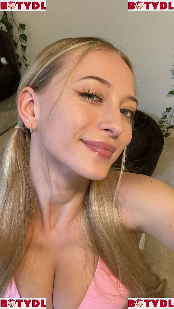 Sophia Diamond Onlyfans Photo Gallery 