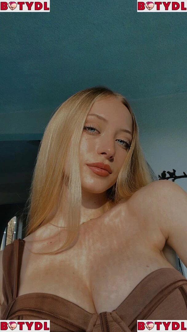 Sophia Diamond Onlyfans Photo Gallery 